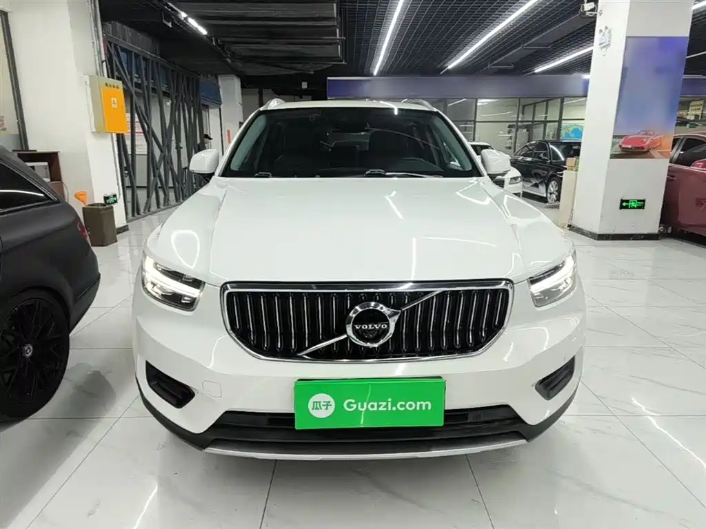 Volvo XC40 T4 4 WD Smart Travel Fashion
