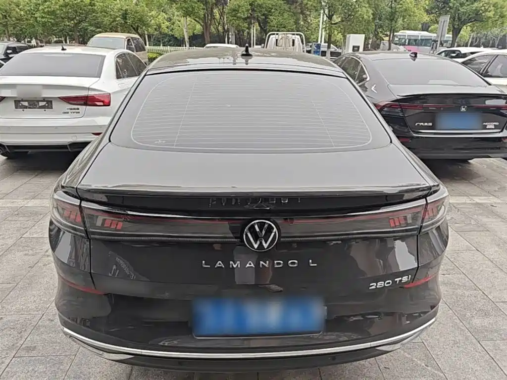 Lamando Lamando L 280 TSI DSG Dazzle Hot