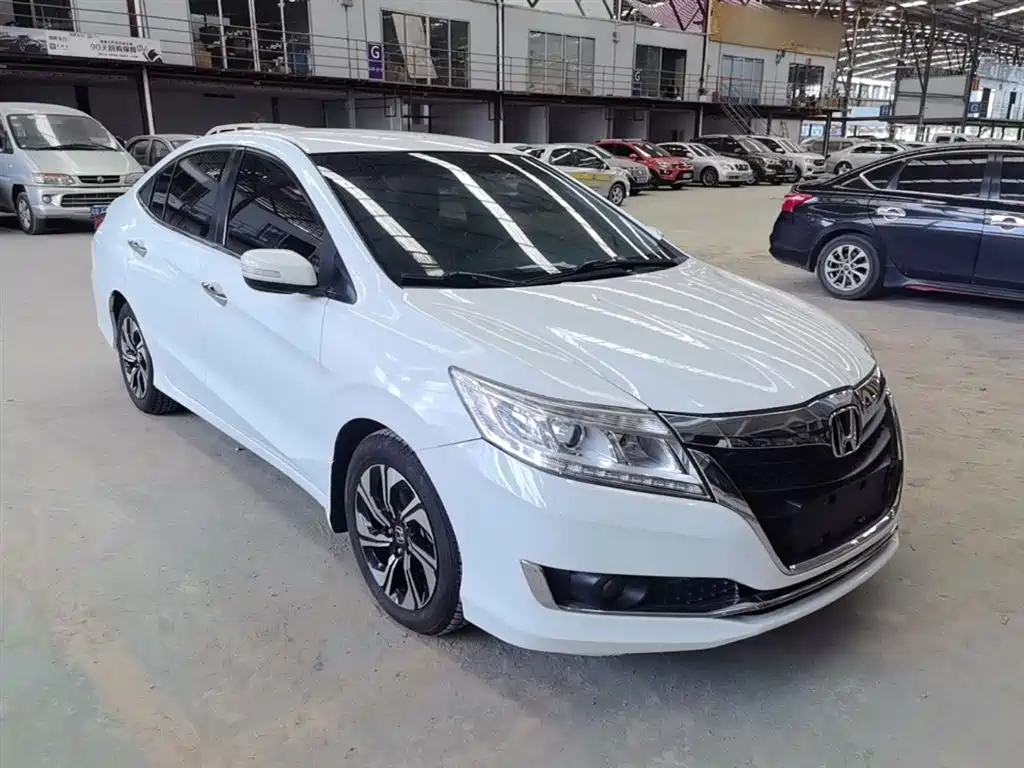 Crider 1.8 L CVT Comfort