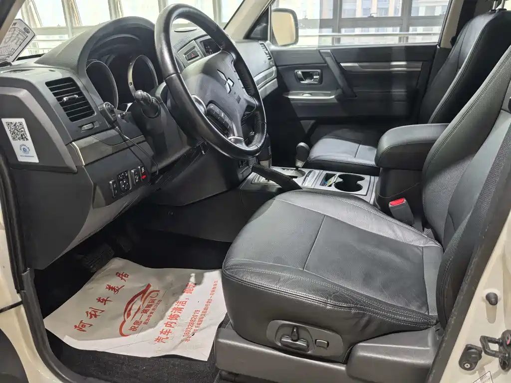 Pajero (Import) 帕杰罗进口 2015款 3.0 L 自动精英超越版 国V