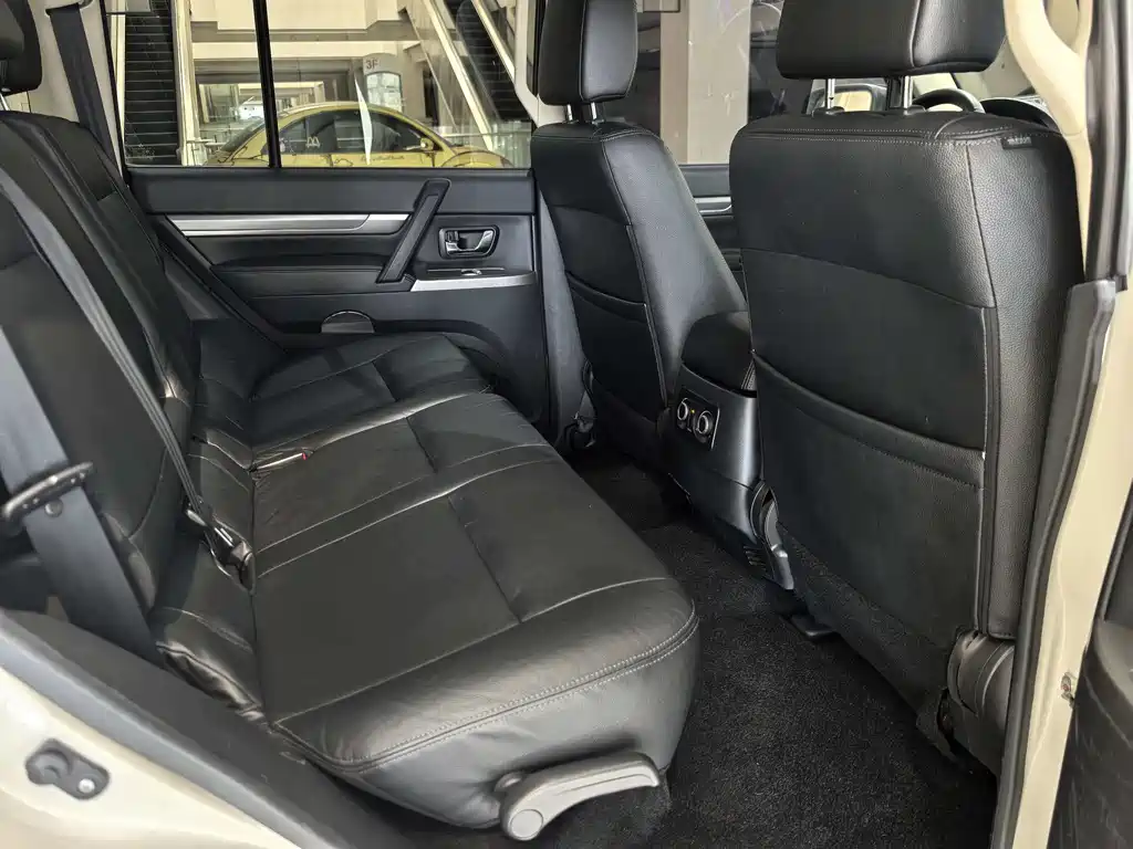 Pajero (Import) 帕杰罗进口 2015款 3.0 L 自动精英超越版 国V