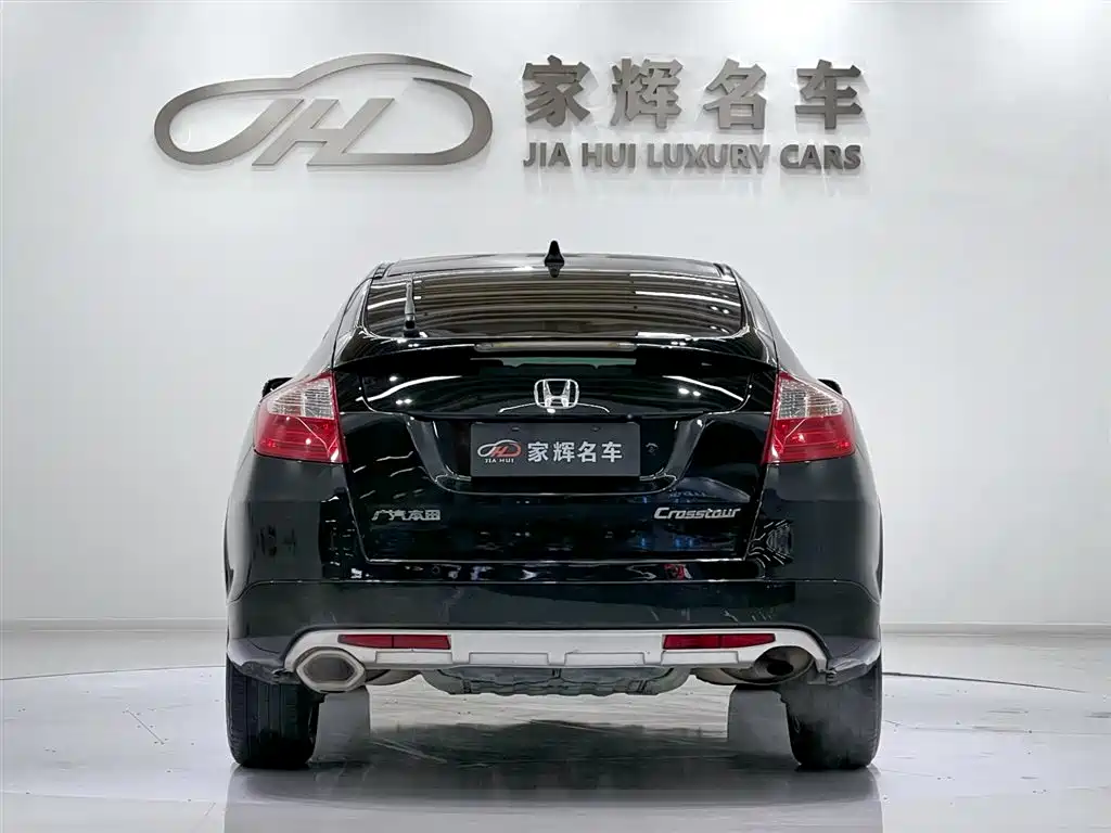 Crosstour 2.4 L Luxury Navigation