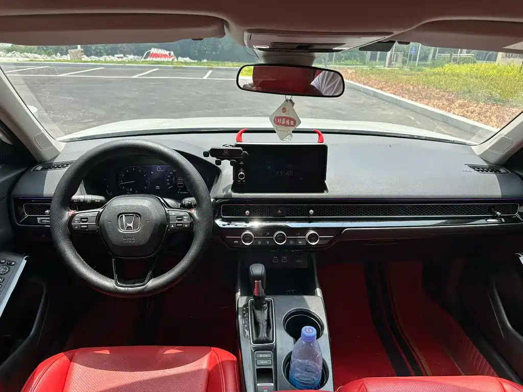 Integra 240 TURBO CVT Tech