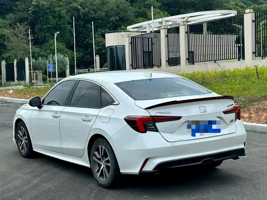 Integra 240 TURBO CVT Tech