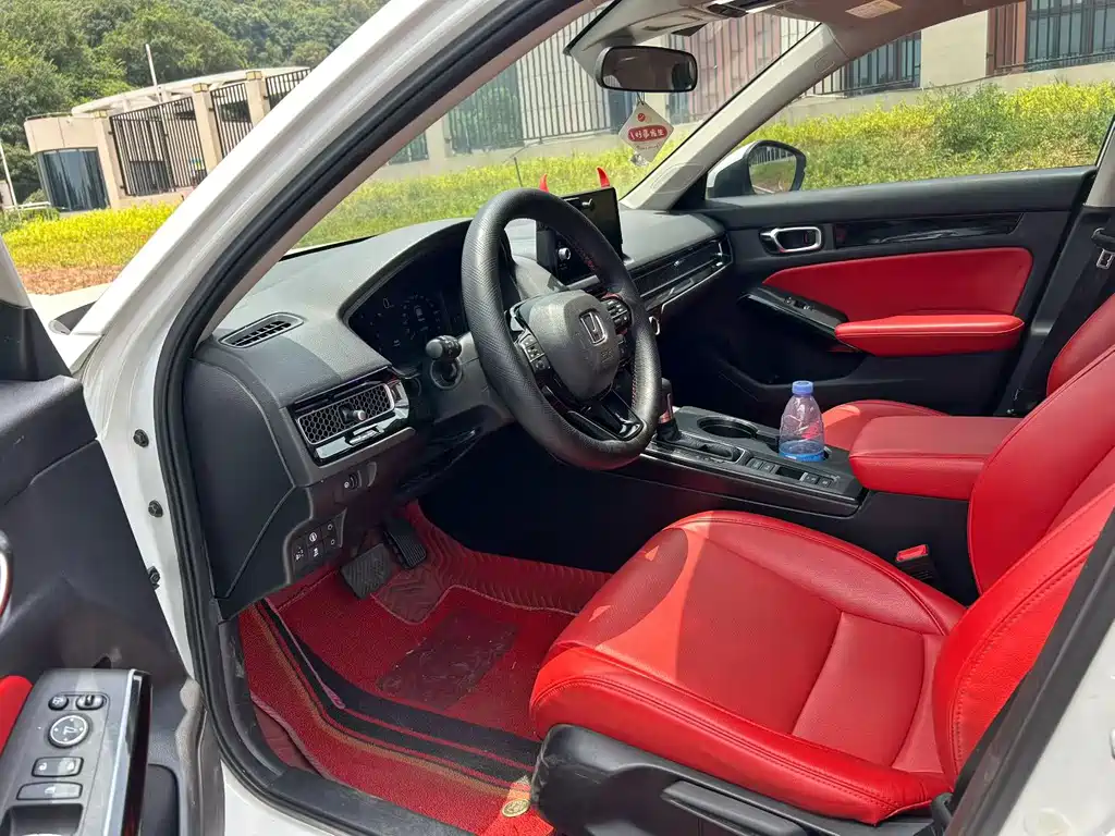 Integra 240 TURBO CVT Tech