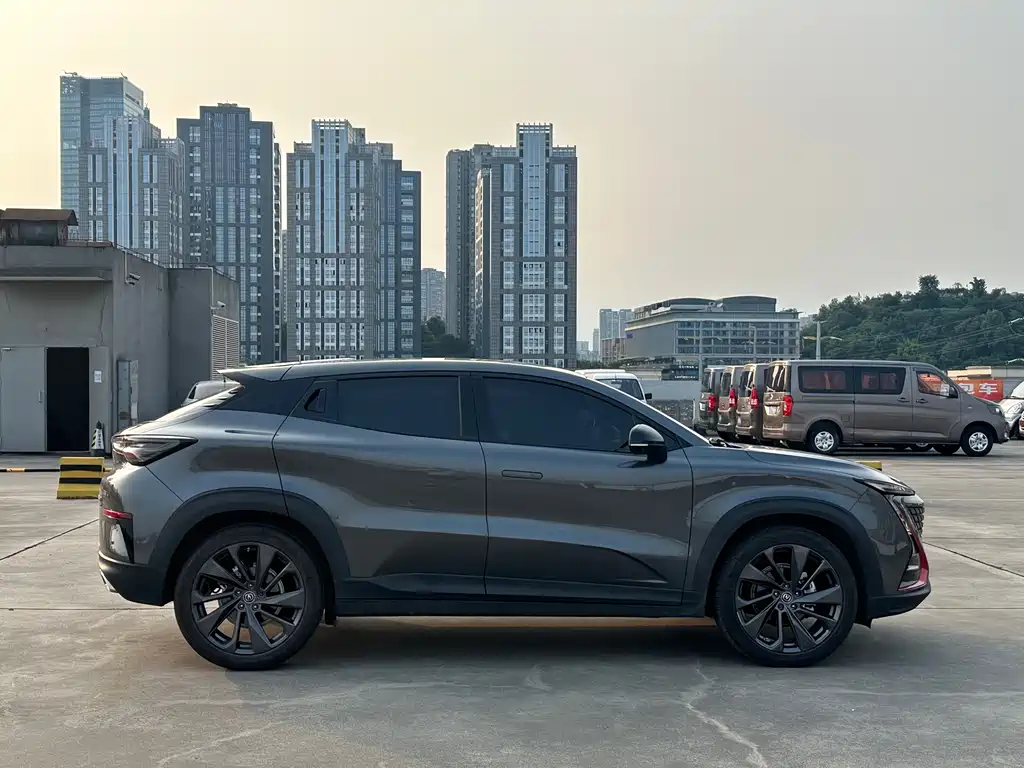 Changan UNI-T 1.5 T Distinguished