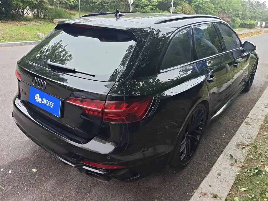 Audi RS 4 RS4 Avant Obsidian
