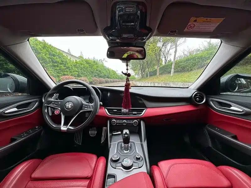 Giulia 2.0 T 280 HP Luxury Sport