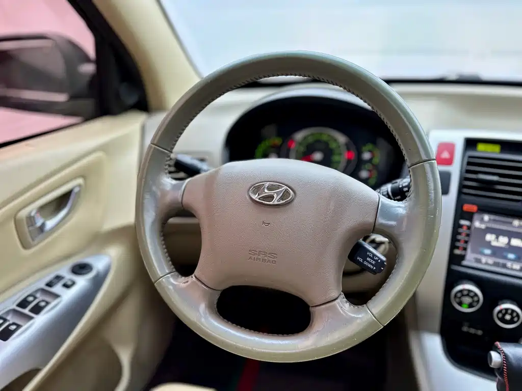 Tucson 2.0 L Auto 2 WD Comfort