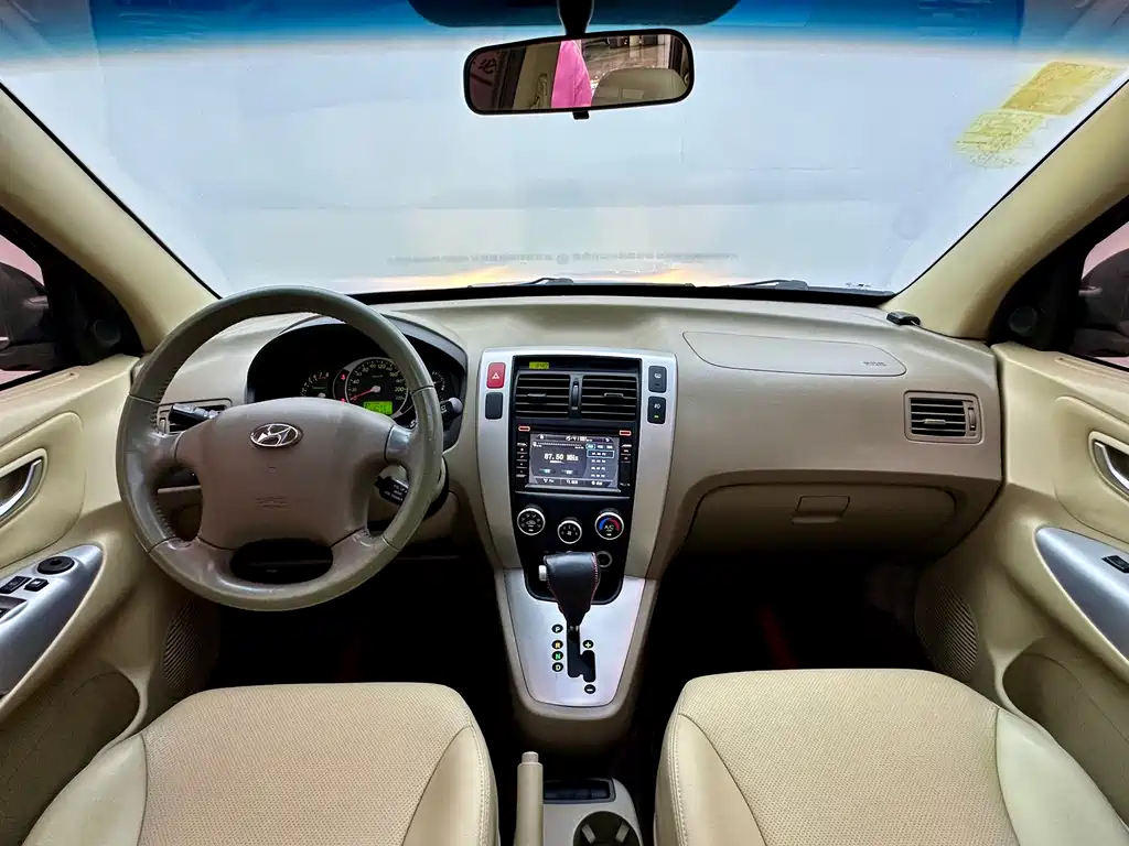 Tucson 2.0 L Auto 2 WD Comfort