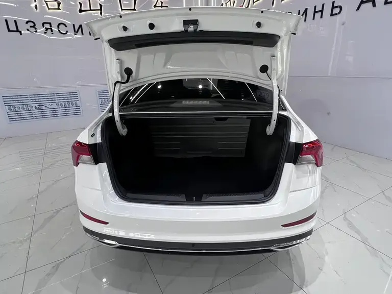 Skoda Rapid 1.5 L Auto Comfort Enjoyment