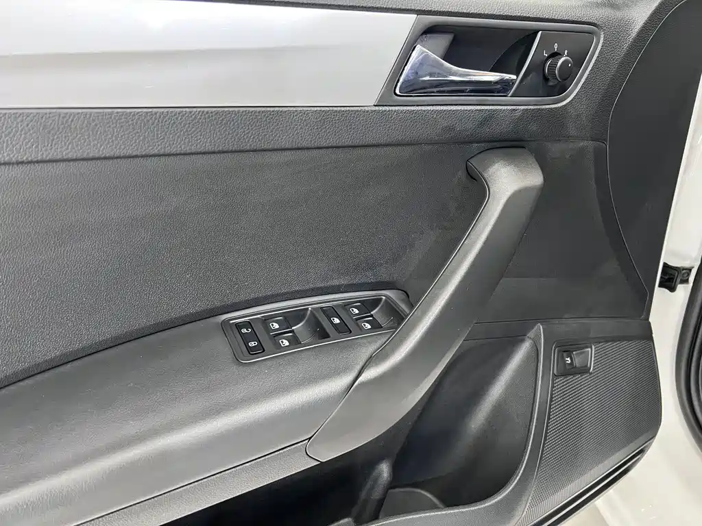Rapid 1.5 L Auto Comfort Enjoyment