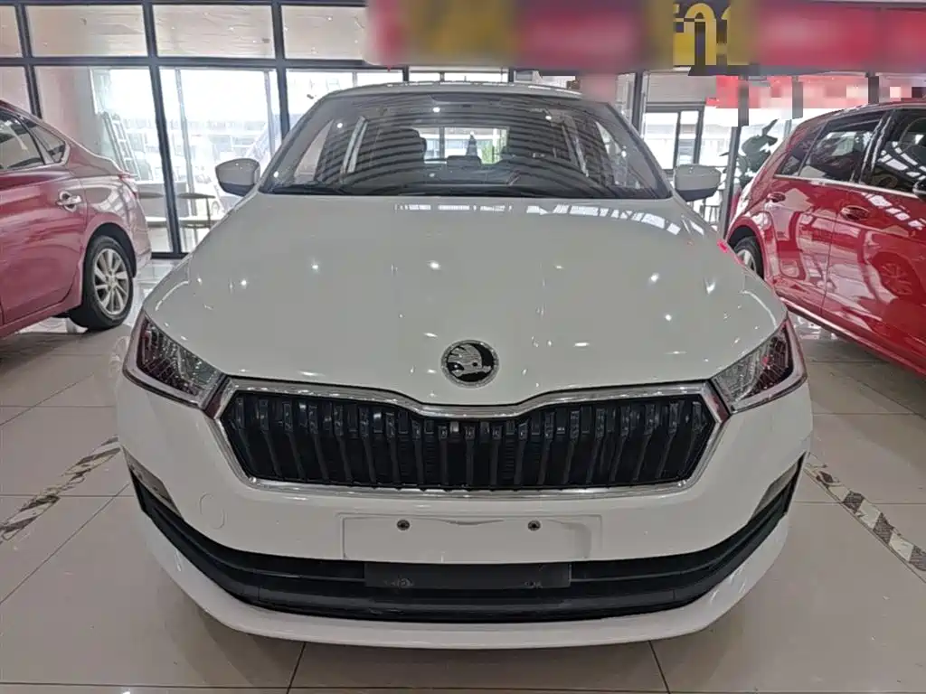 Rapid Spaceback 1.5 L Auto Standard