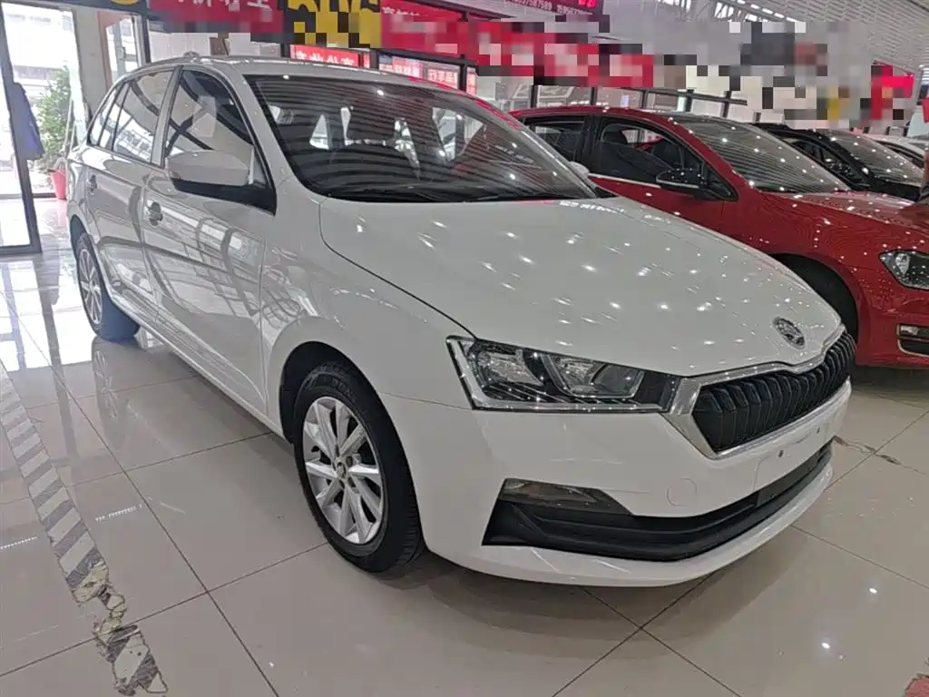 Rapid Spaceback 1.5 L Auto Standard