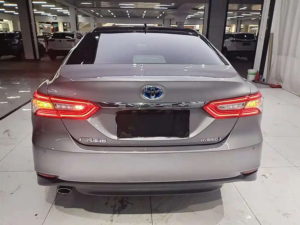 Camry Dual Engine 2.5 HG Luxury