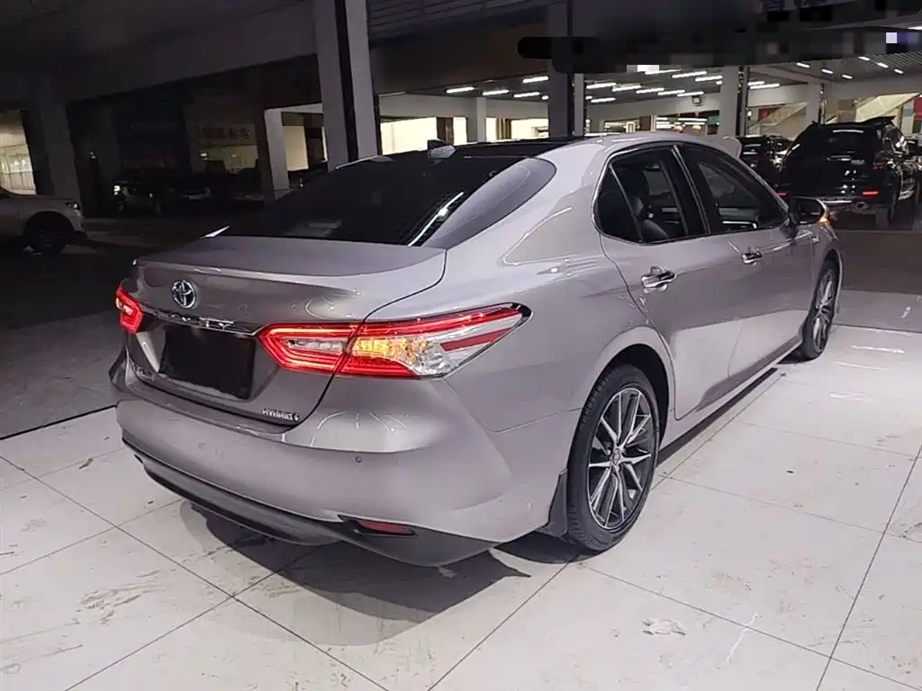 Camry Dual Engine 2.5 HG Luxury