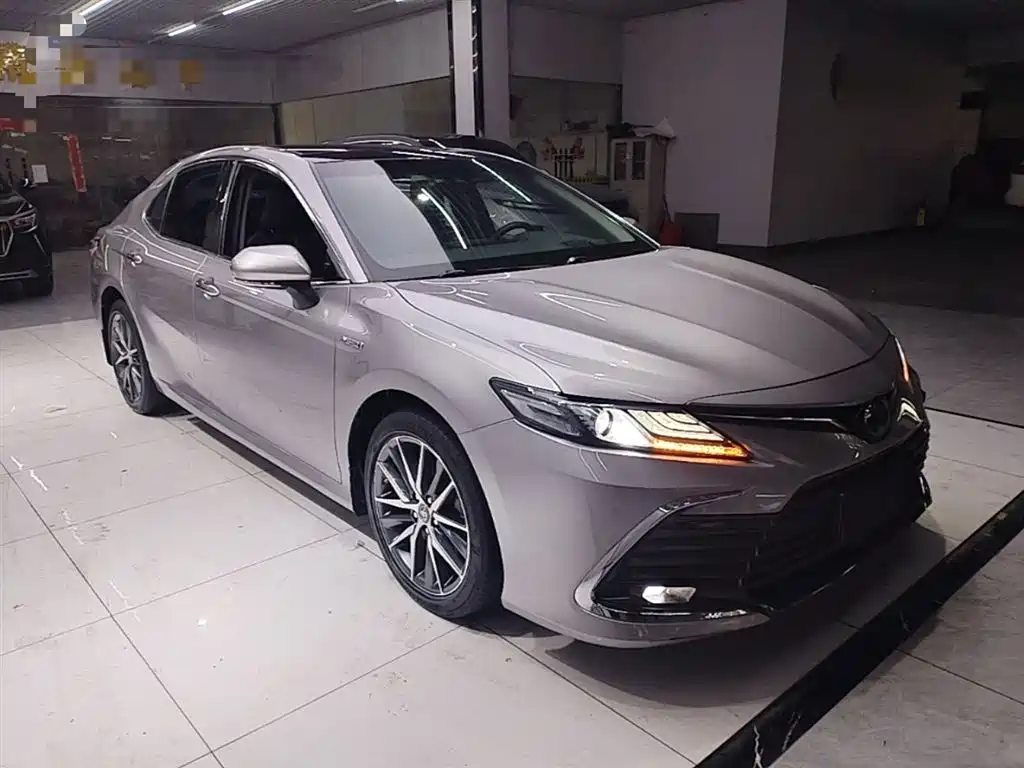 Camry Dual Engine 2.5 HG Luxury