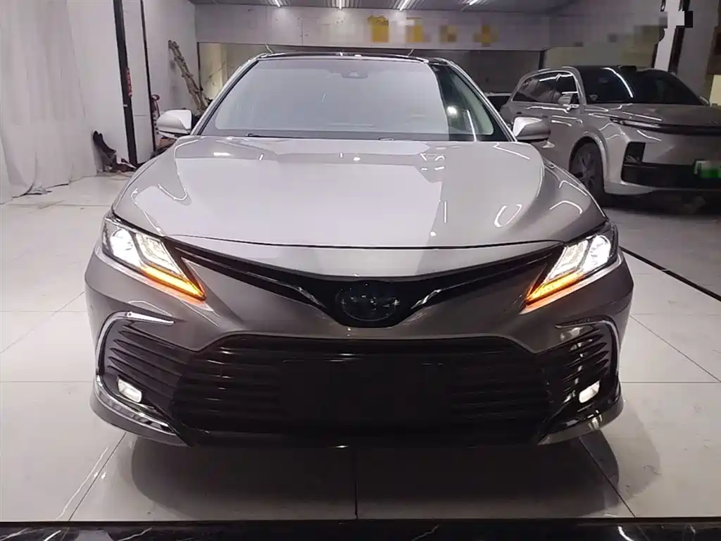 Camry Dual Engine 2.5 HG Luxury