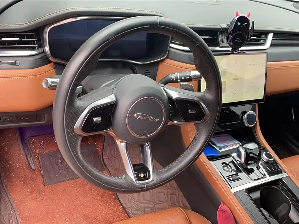 Jaguar XFL XFL 2.0 T P250 4 WD Black Shine Sport