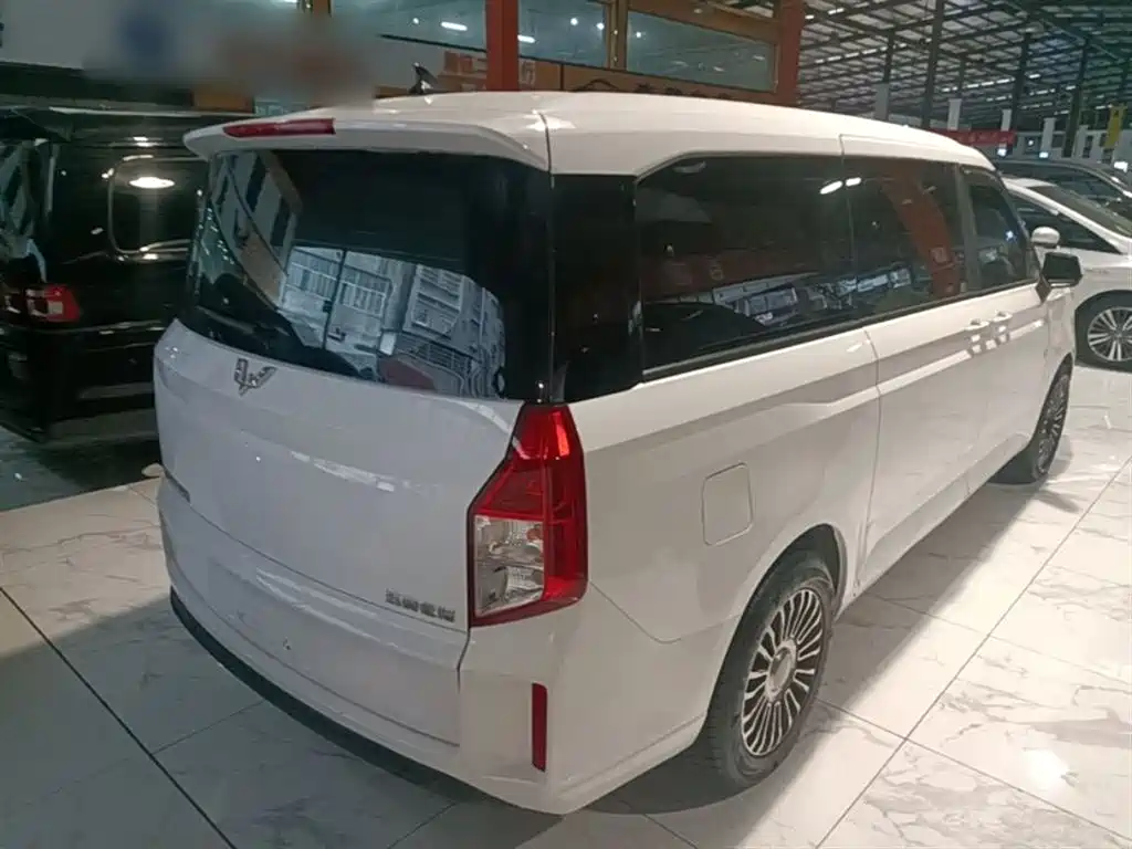 Wuling Journey 1.5 T Manual Luxury