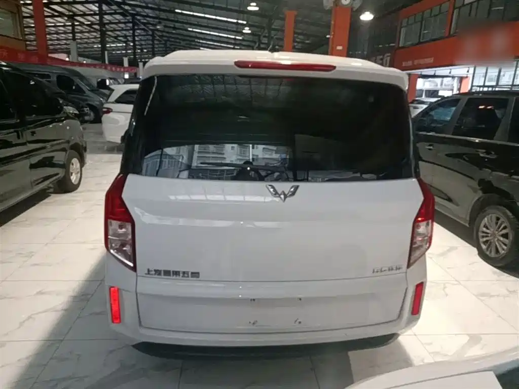 Wuling Journey 1.5 T Manual Luxury