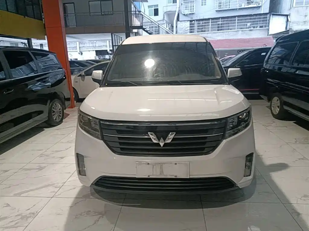 Wuling Journey 1.5 T Manual Luxury