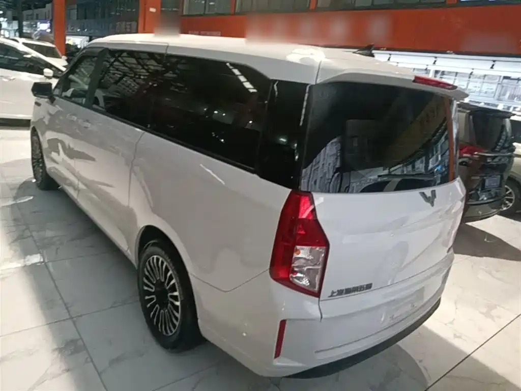 Wuling Journey 1.5 T Manual Luxury