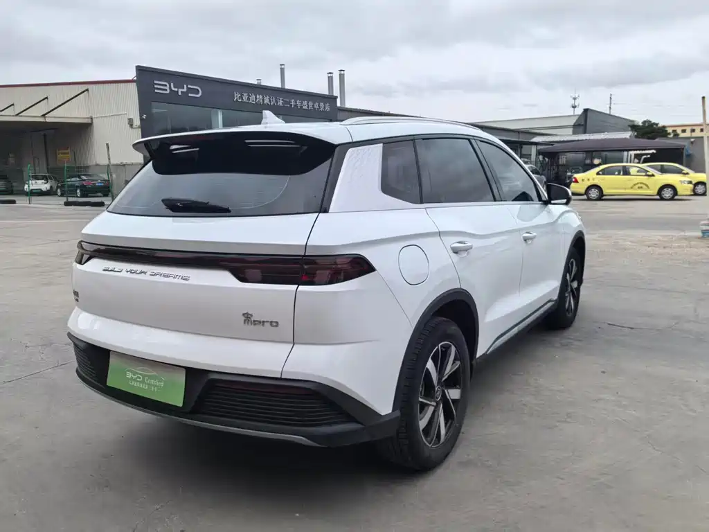 Song Pro NEV Glory DM-i 71 KM Transcend