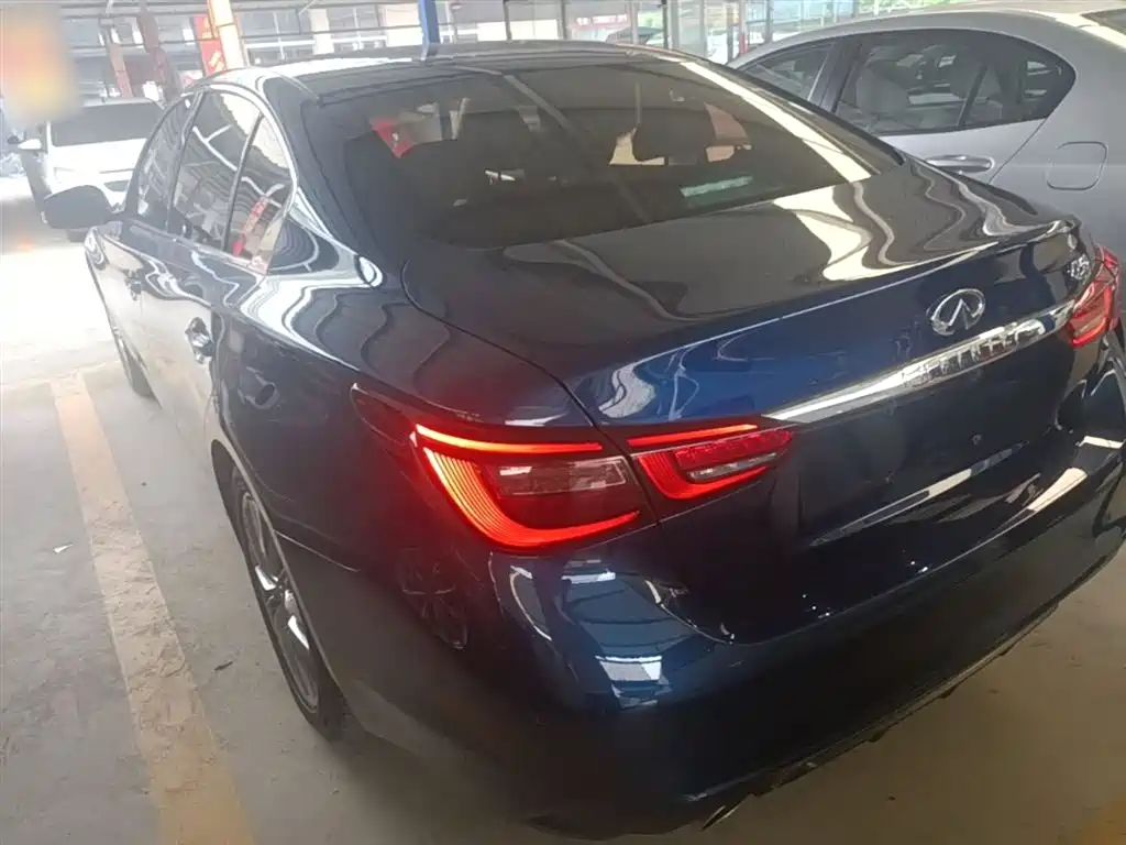 Infiniti Q50 L 2.0 T Progressive Enjoyment CN-VI