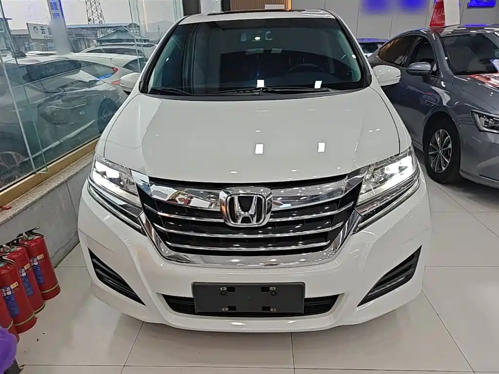 Elysion 2.4 L Style