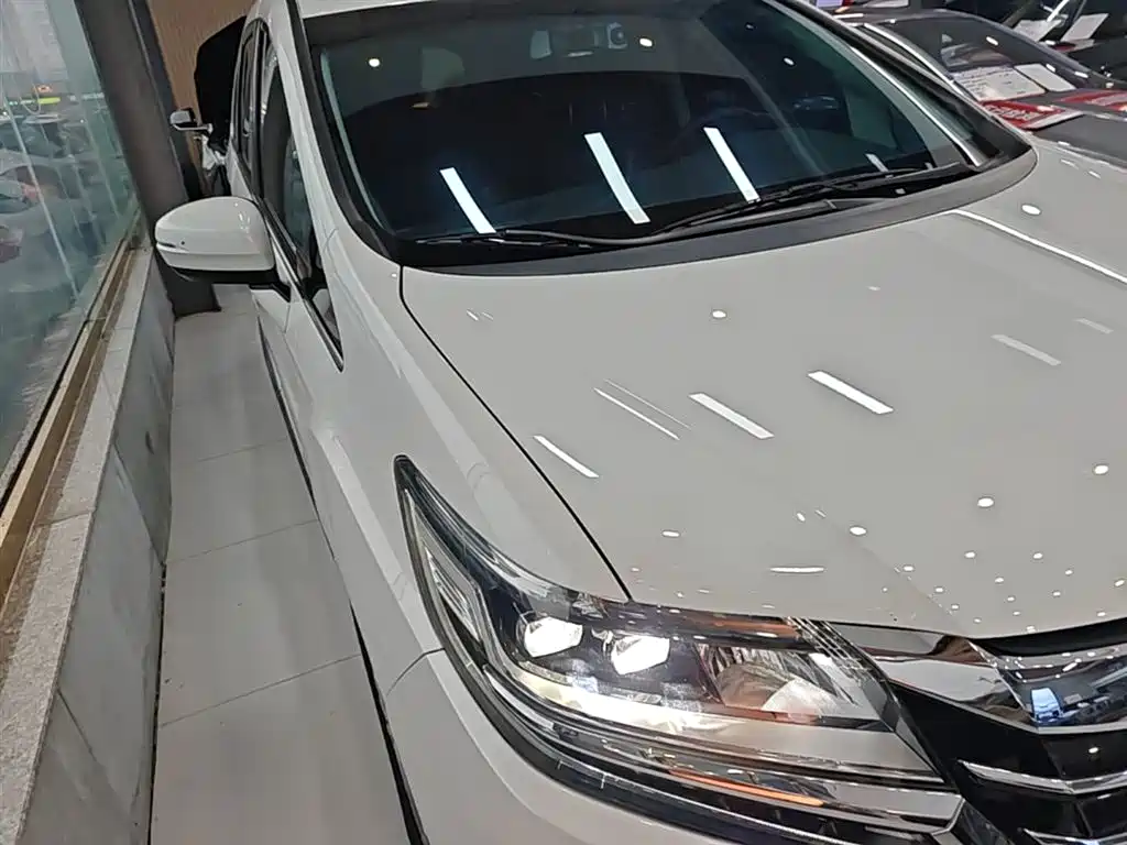 Elysion 2.4 L Style