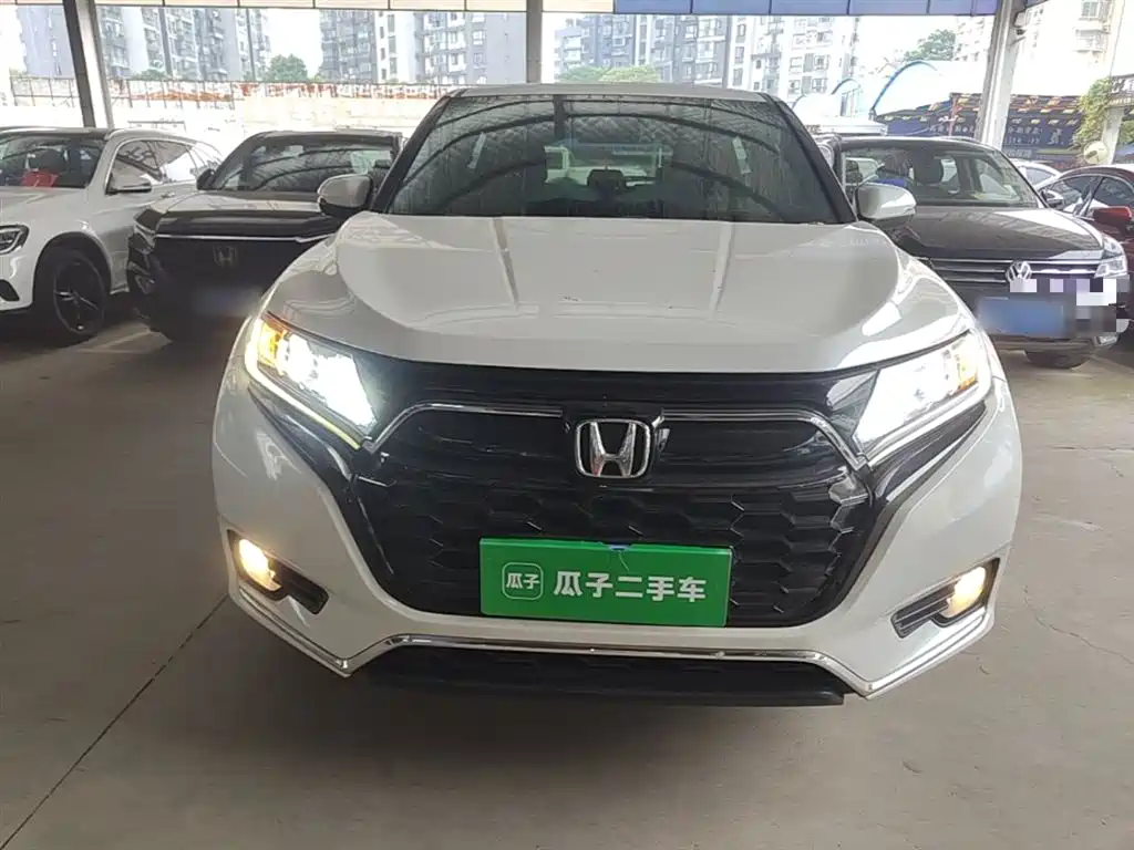 Honda UR-V 240 TURBO 2 WD Joyful