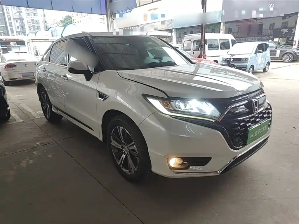Honda UR-V 240 TURBO 2 WD Joyful
