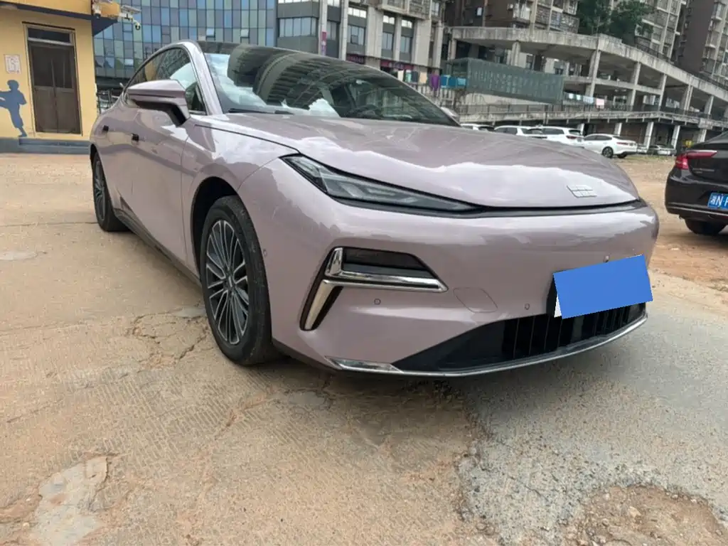 Galaxy Xingyao 8 银河星耀8 2025款 60 km EM-i 豪享版