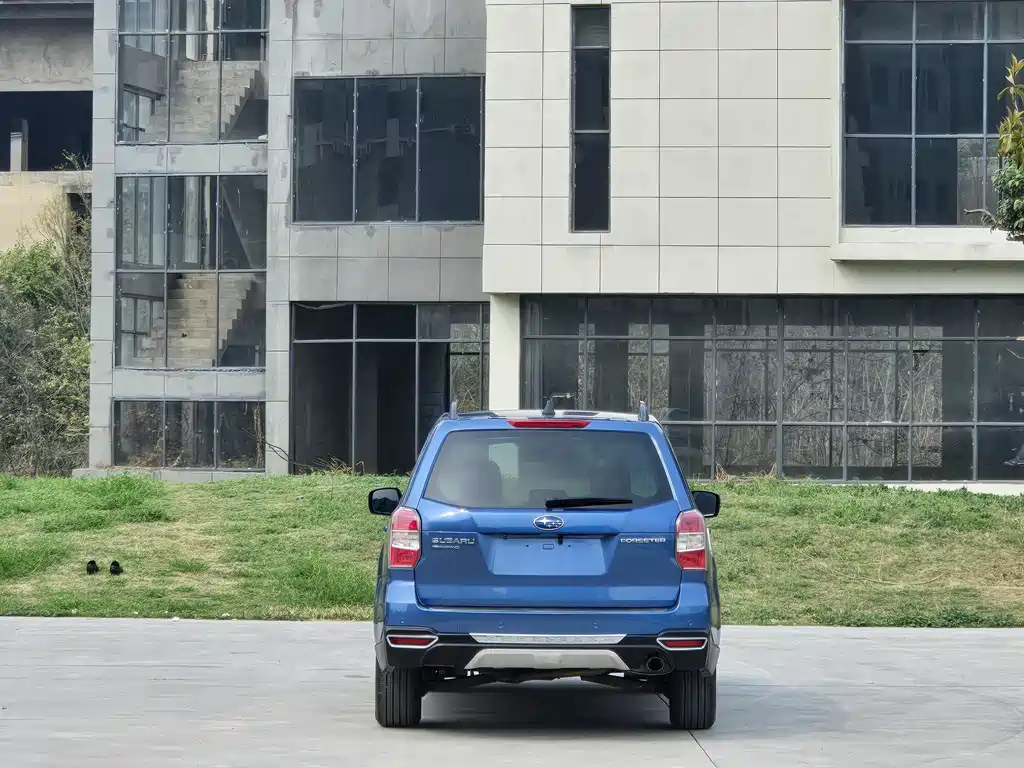 Forester 2.5 i Auto Luxury
