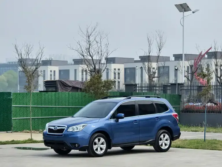 Subaru Forester 2.5 i Auto Luxury