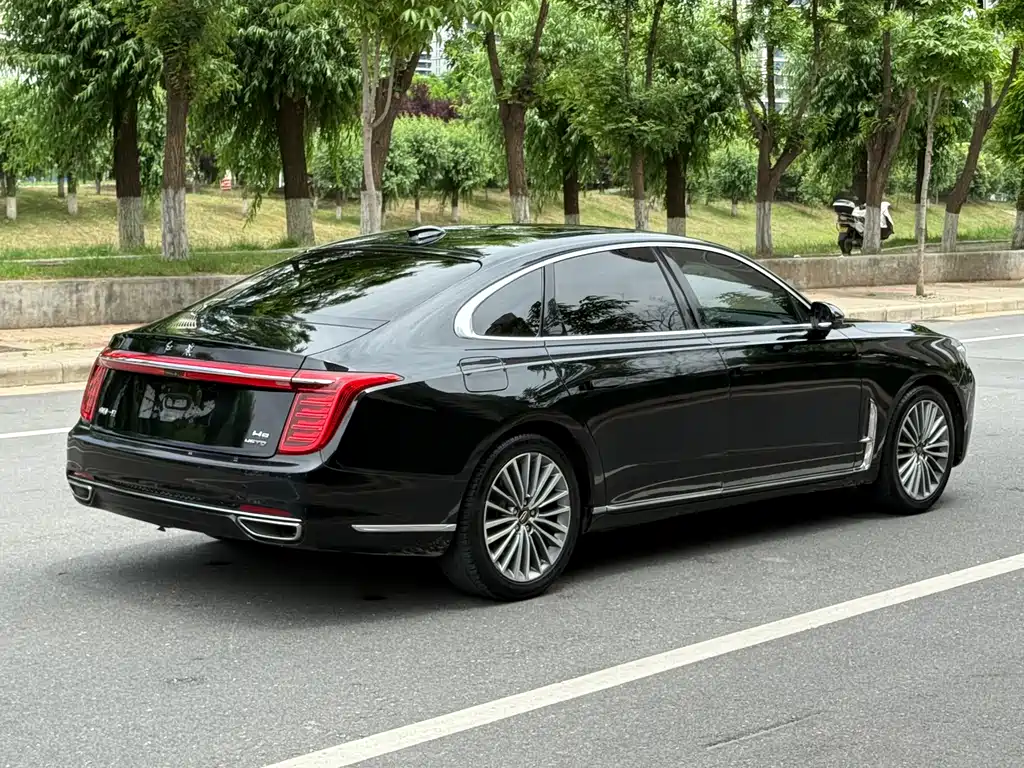 Hongqi H9 2.0 T Connected Flagship Enjoyment