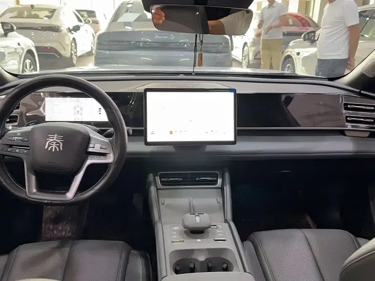BYD Qin L DM-i Smart Drive 120 KM Leading