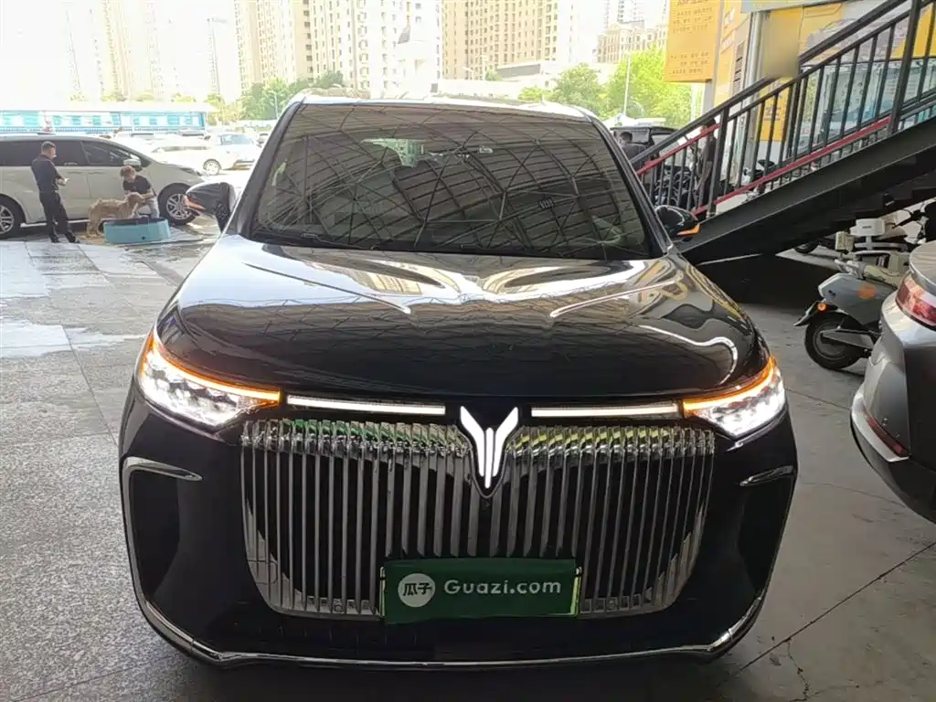 Voyah Dreamer PHEV 4 WD Flagship Kunpeng