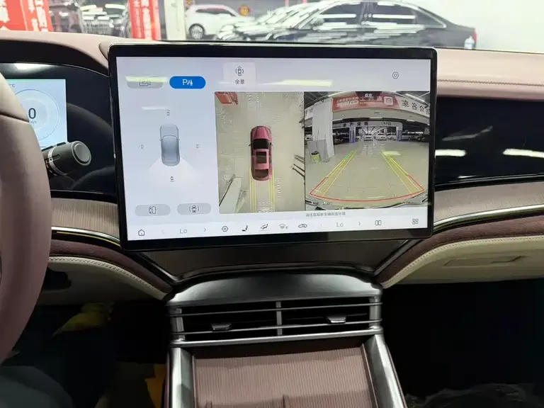 BYD Seal DM-i 1.5 L 121 km Distinguished