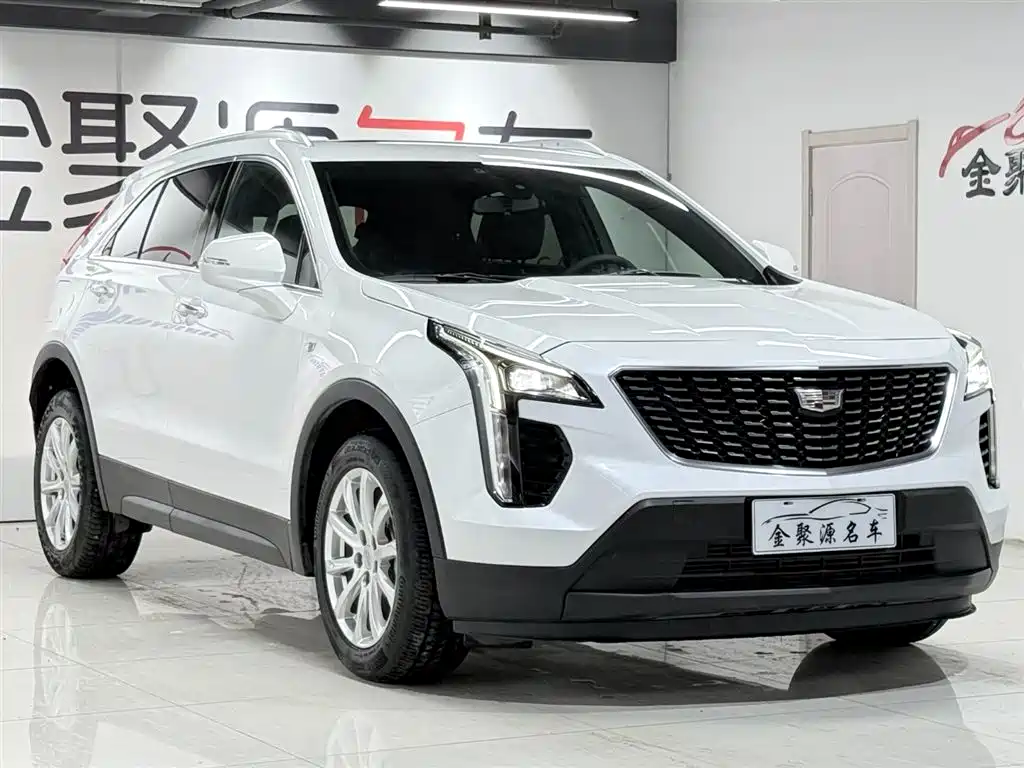 Cadillac XT4 28 T 2 WD Tech