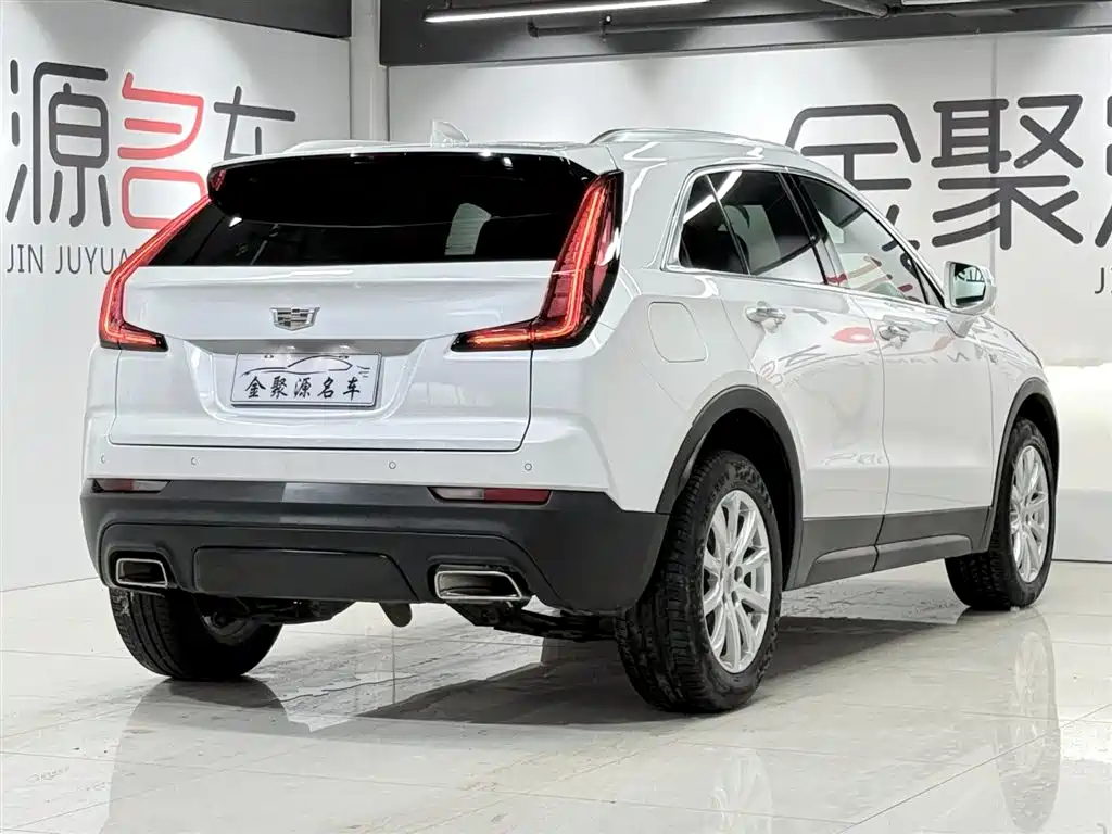 Cadillac XT4 28 T 2 WD Tech