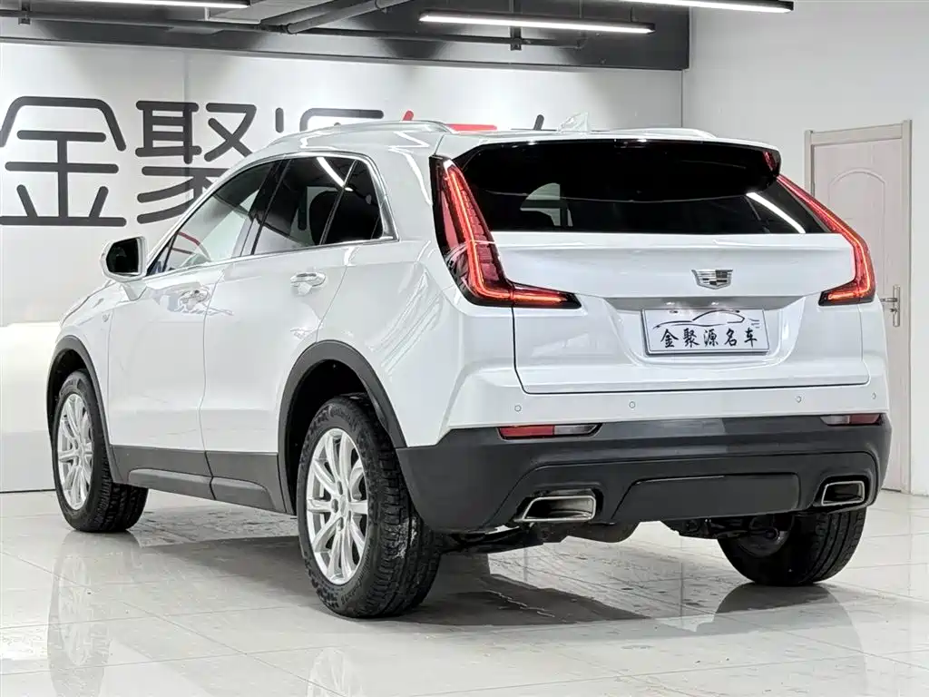 Cadillac XT4 28 T 2 WD Tech