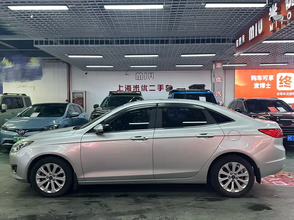 Escort 1.5 L Auto Fashion