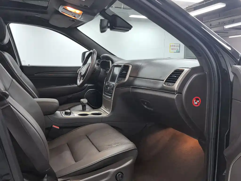 Grand Cherokee (Import) 3.6 L Flagship Premium Joy