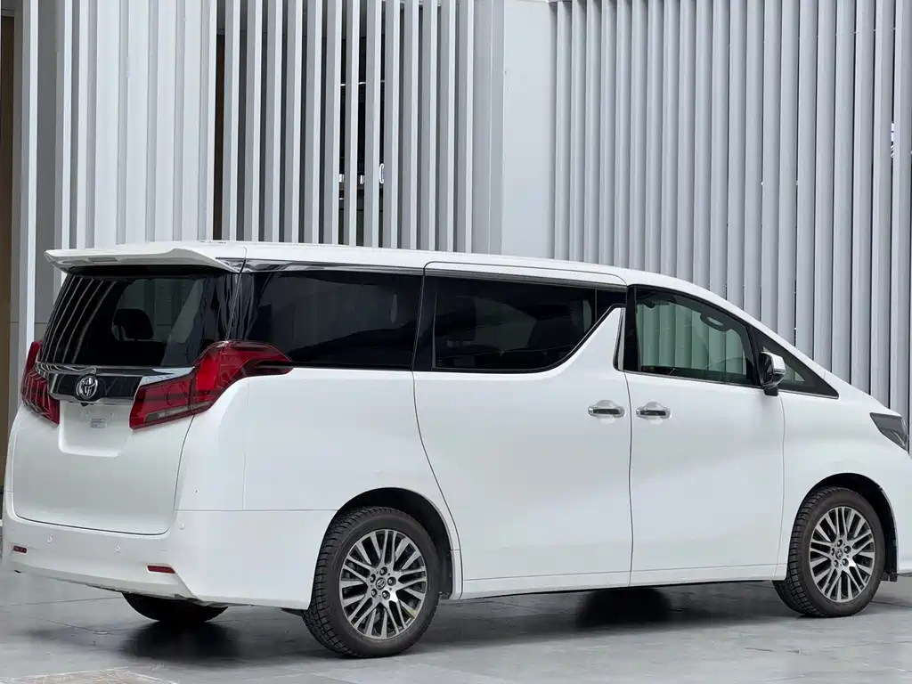 Alphard 3.5 L Distinguished