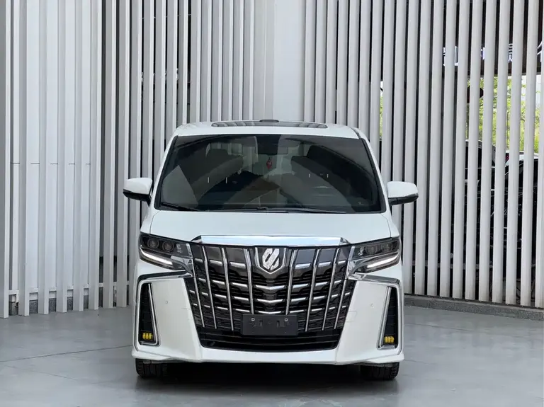 Toyota Alphard 3.5 L Distinguished
