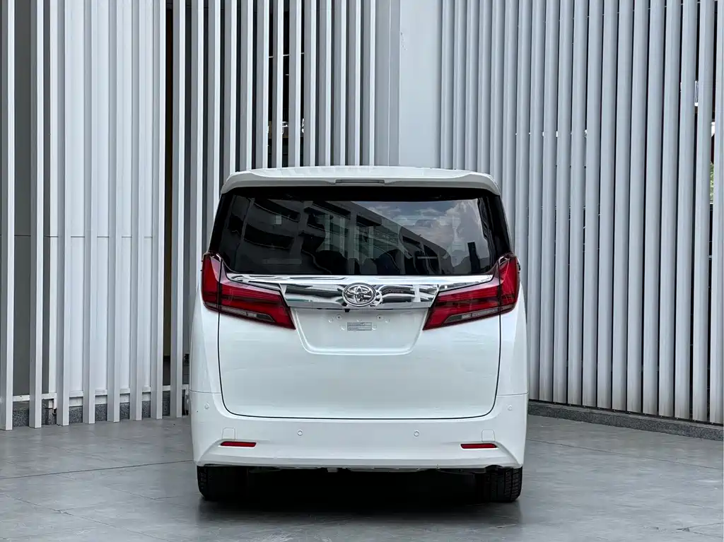 Alphard 3.5 L Distinguished