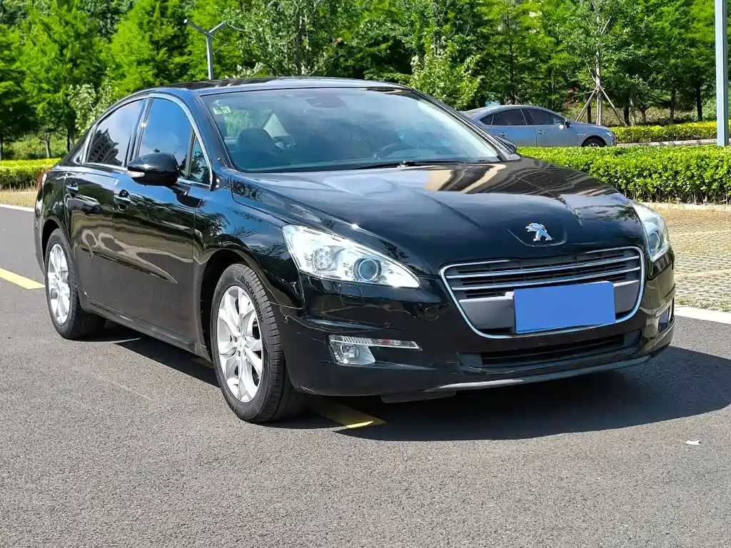 Peugeot 508 标致508 2012款 2.3 L 罗兰·加洛斯版