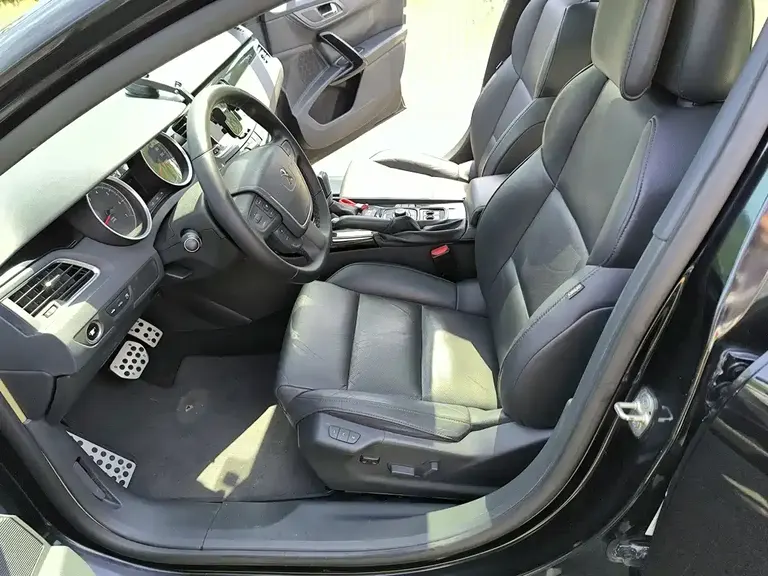 Peugeot 508 标致508 2012款 2.3 L 罗兰·加洛斯版